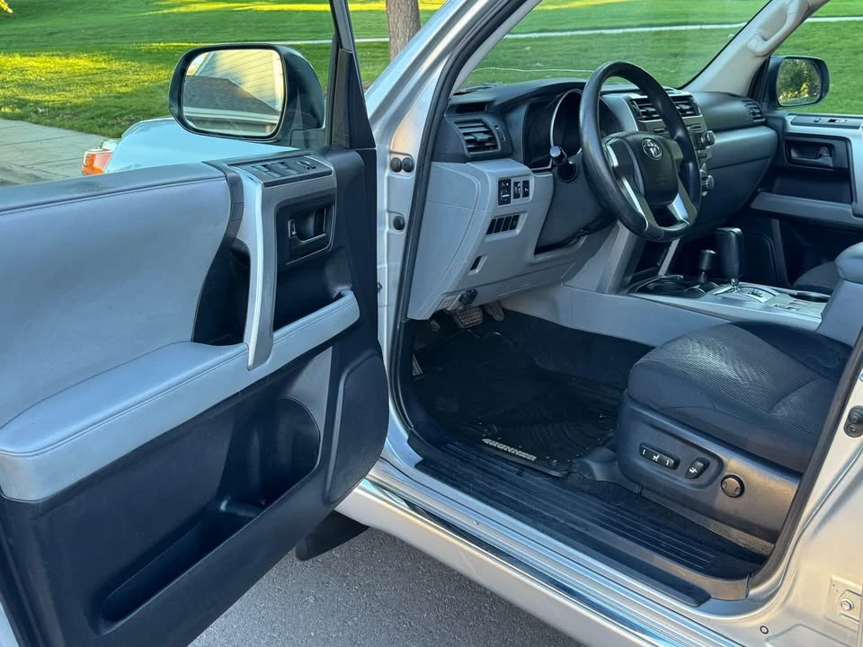 2010 Toyota 4Runner 5th Gen - Image 9 of 18