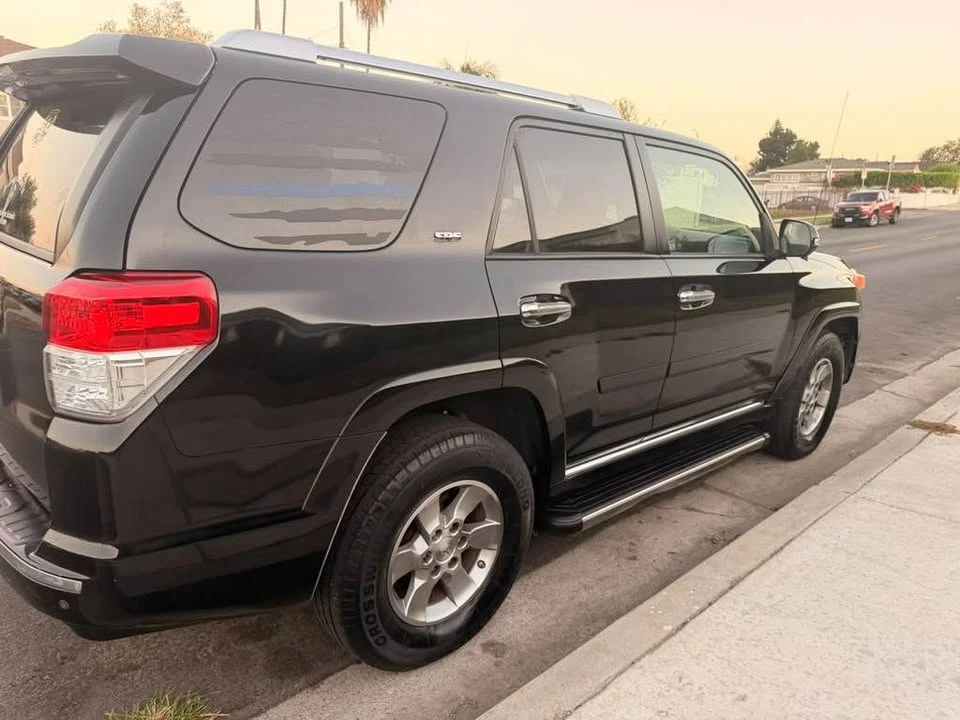 2010 Toyota 4Runner 5th Gen - Image 4 of 13