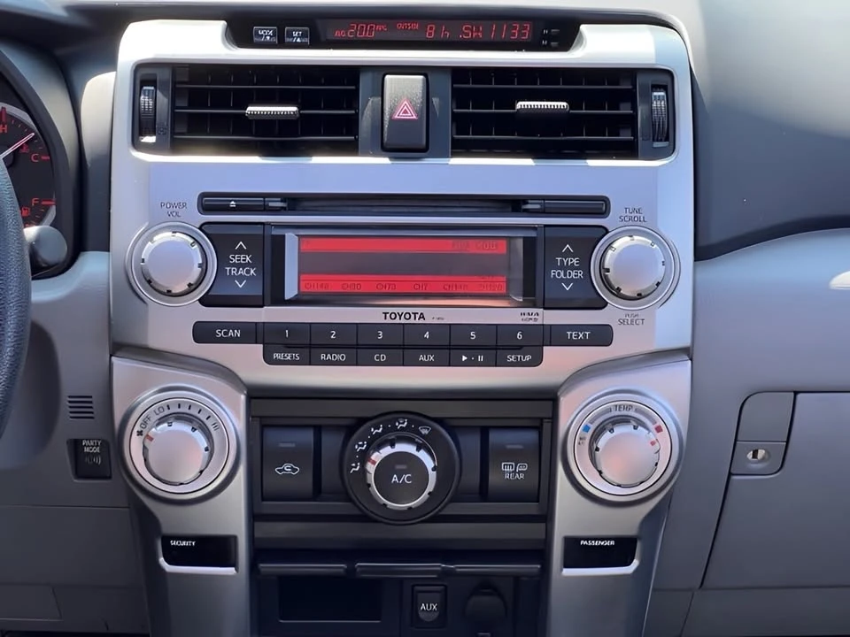 2010 Toyota 4Runner 5th Gen - Image 17 of 20