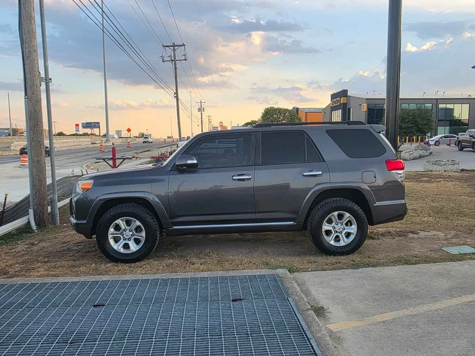 2010 Toyota 4Runner 5th Gen - Image 10 of 11