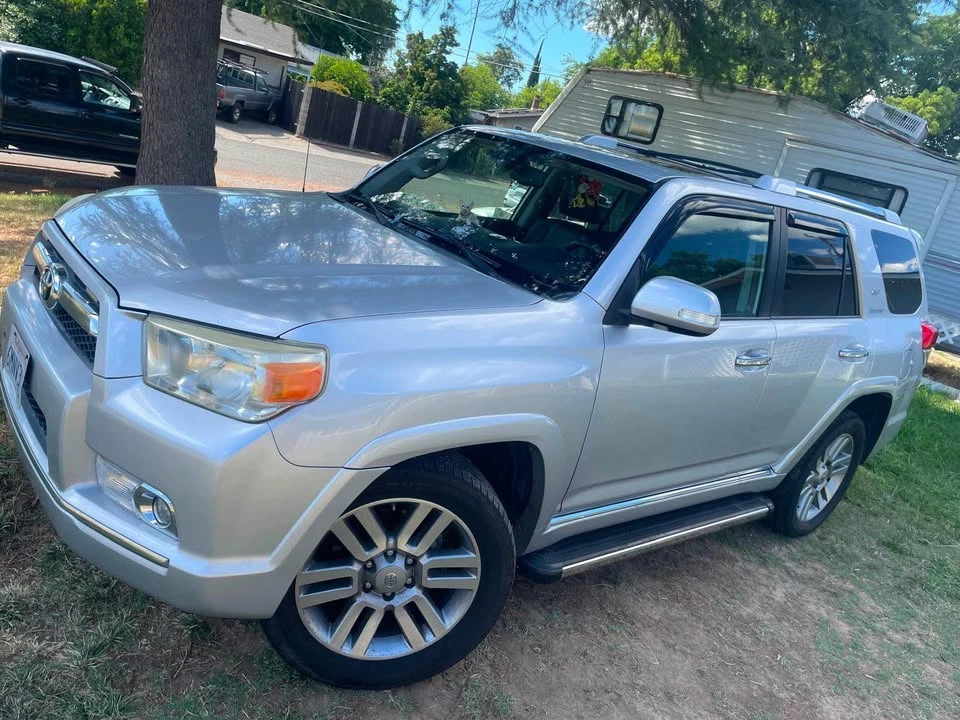 2010 Toyota 4Runner 5th Gen - Image 5 of 9