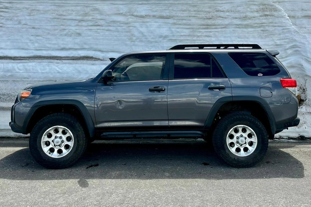 2010 Toyota 4Runner 5th Gen - Image 3 of 26