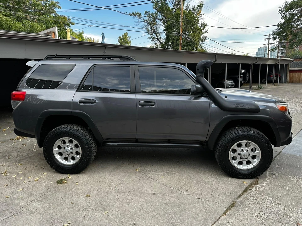 2010 Toyota 4Runner 5th Gen - Image 11 of 26