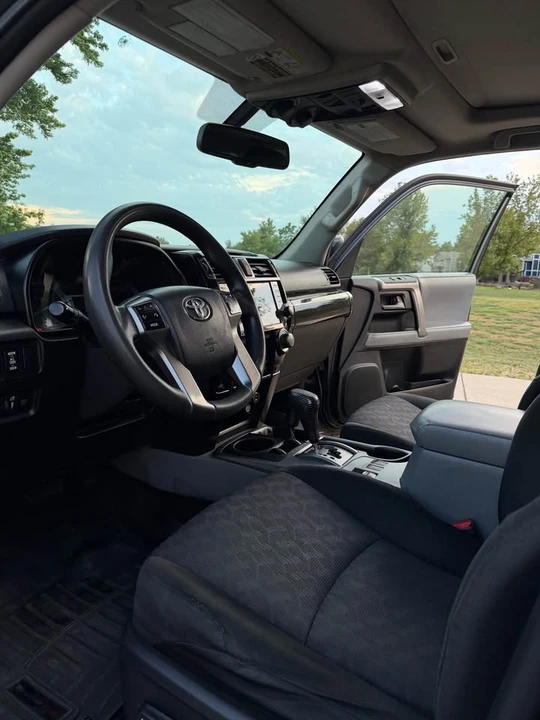2010 Toyota 4Runner 5th Gen - Image 18 of 20