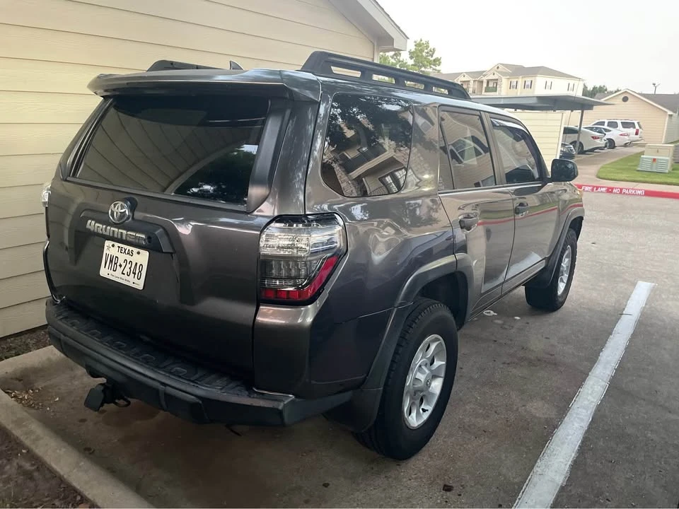 2010 Toyota 4Runner 5th Gen - Image 2 of 9