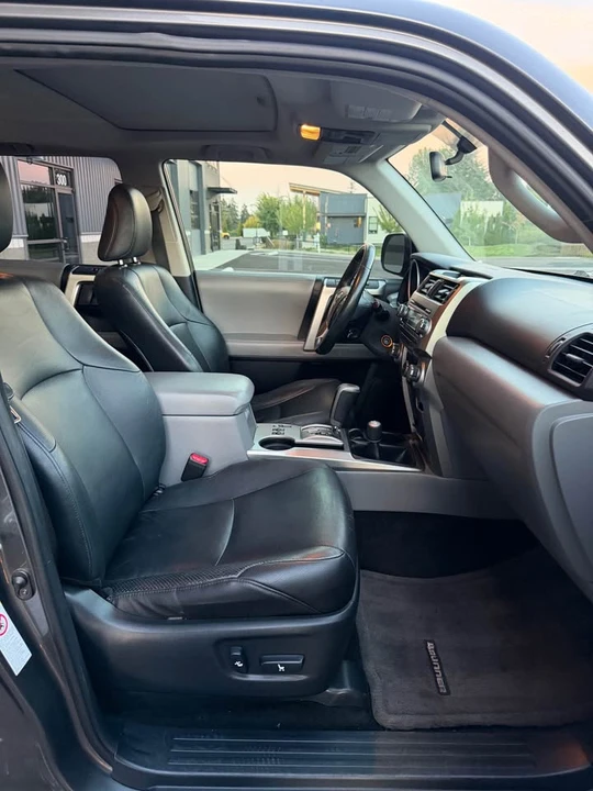 2010 Toyota 4Runner 5th Gen - Image 15 of 18