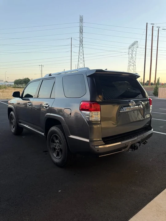 2010 Toyota 4Runner 5th Gen - Image 5 of 18