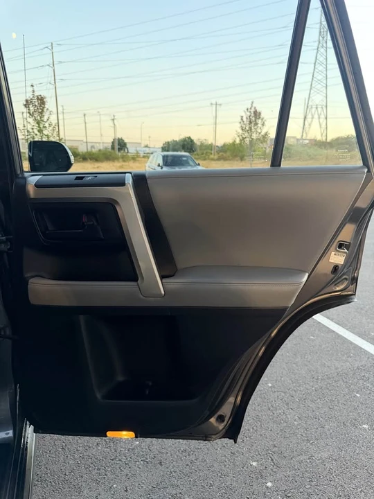 2010 Toyota 4Runner 5th Gen - Image 16 of 18
