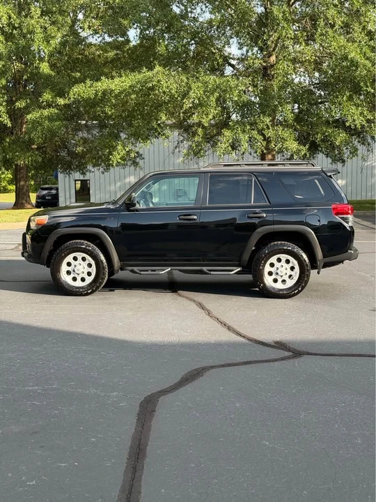 2010 Toyota 4Runner 5th Gen - Image 4 of 20