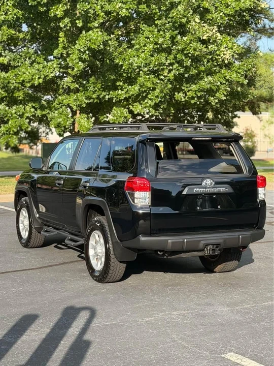 2010 Toyota 4Runner 5th Gen - Image 5 of 20