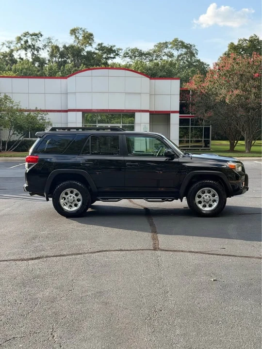 2010 Toyota 4Runner 5th Gen - Image 8 of 20