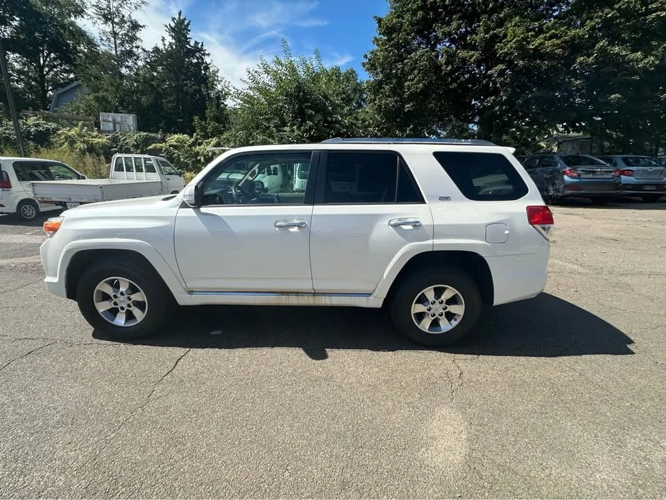 2010 Toyota 4Runner 5th Gen - Image 3 of 19