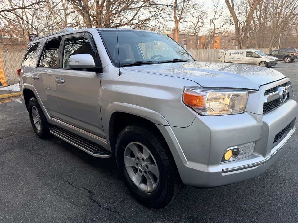 2010 Toyota 4Runner 5th Gen - Image 5 of 21