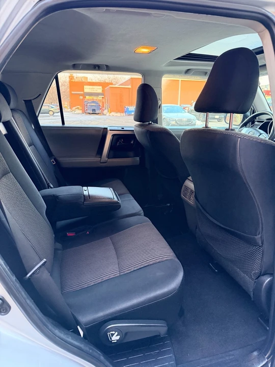 2010 Toyota 4Runner 5th Gen - Image 16 of 21