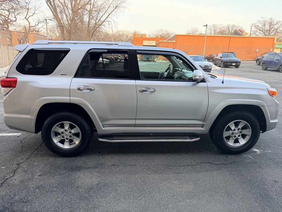2010 Toyota 4Runner 5th Gen - Image 8 of 21