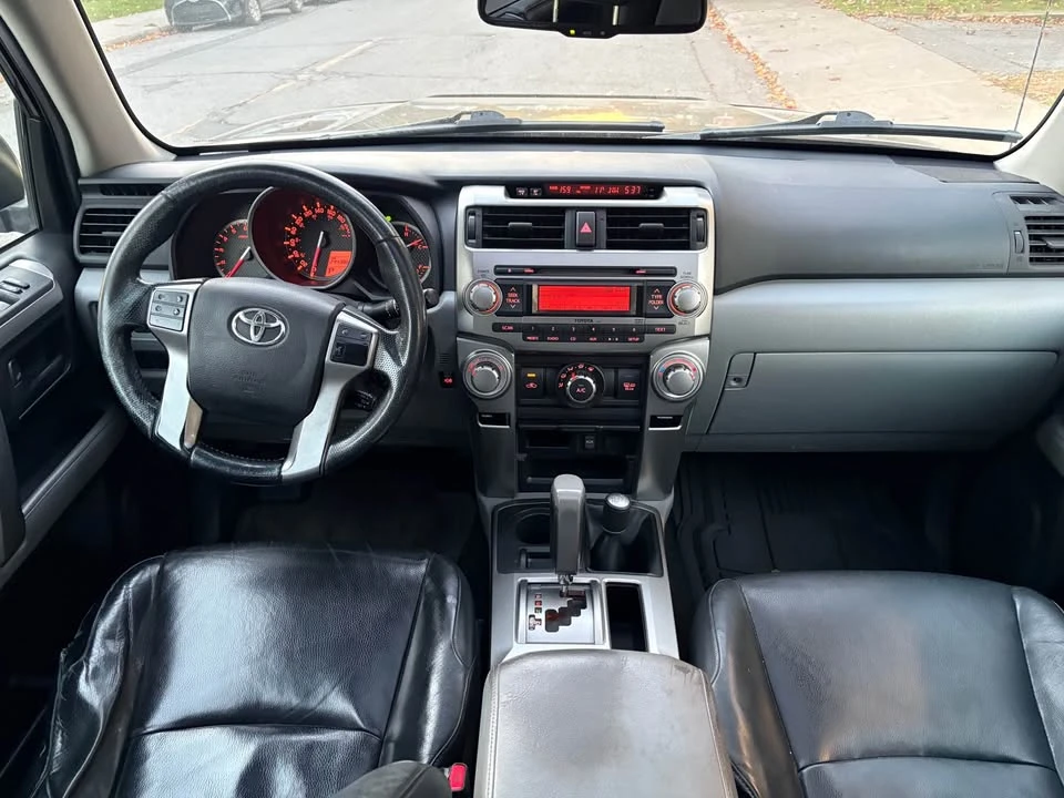 2010 Toyota 4Runner - Image 10 of 13