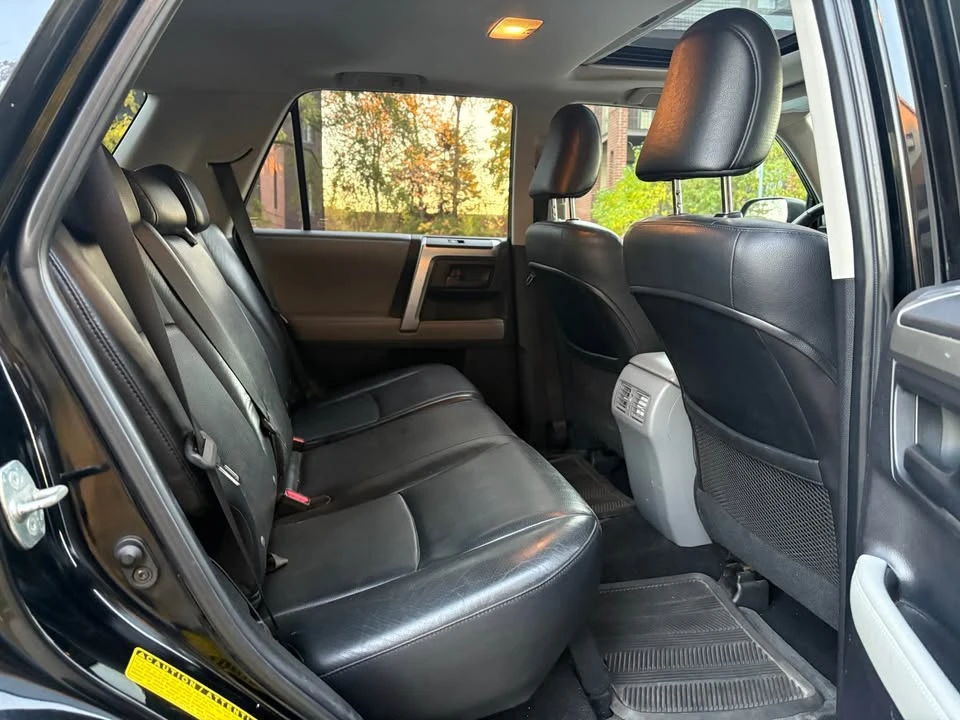 2010 Toyota 4Runner - Image 9 of 13