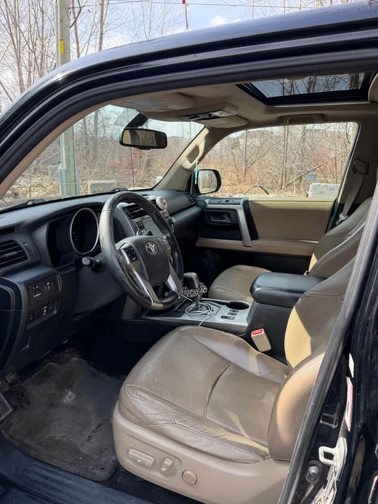 2010 Toyota 4Runner - Image 6 of 9