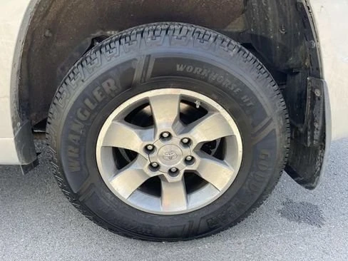 2010 Toyota 4Runner 5th Gen - Image 10 of 19