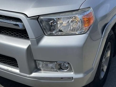 2010 Toyota 4Runner 5th Gen - Image 8 of 19
