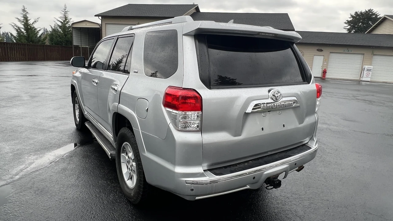 2010 Toyota 4Runner - Image 3 of 30