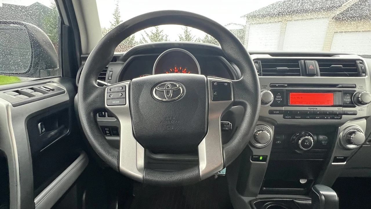 2010 Toyota 4Runner - Image 15 of 30