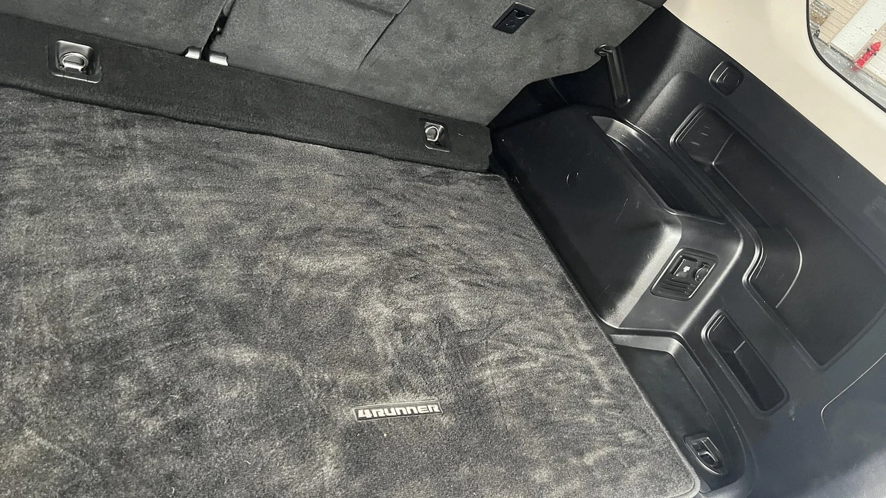 2010 Toyota 4Runner - Image 22 of 30