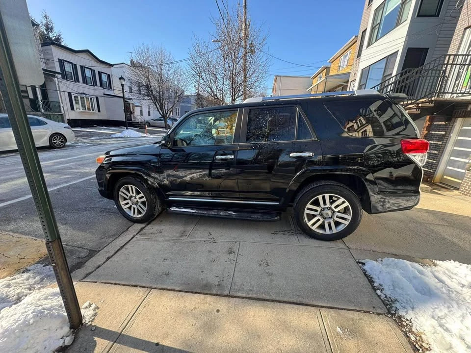 2010 Toyota 4Runner 5th Gen - Image 6 of 11