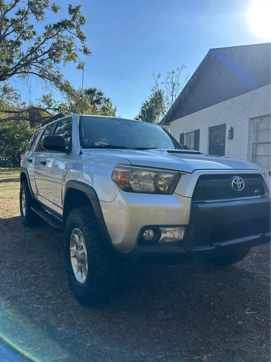 2010 Toyota 4Runner 5th Gen - Image 9 of 13