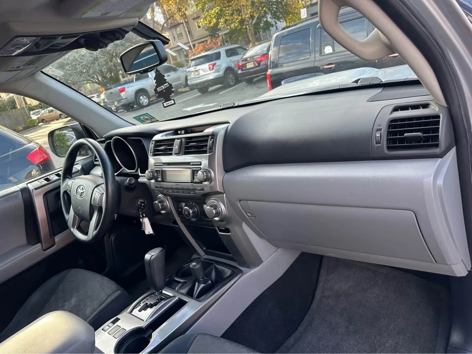 2010 Toyota 4Runner 5th Gen - Image 12 of 13
