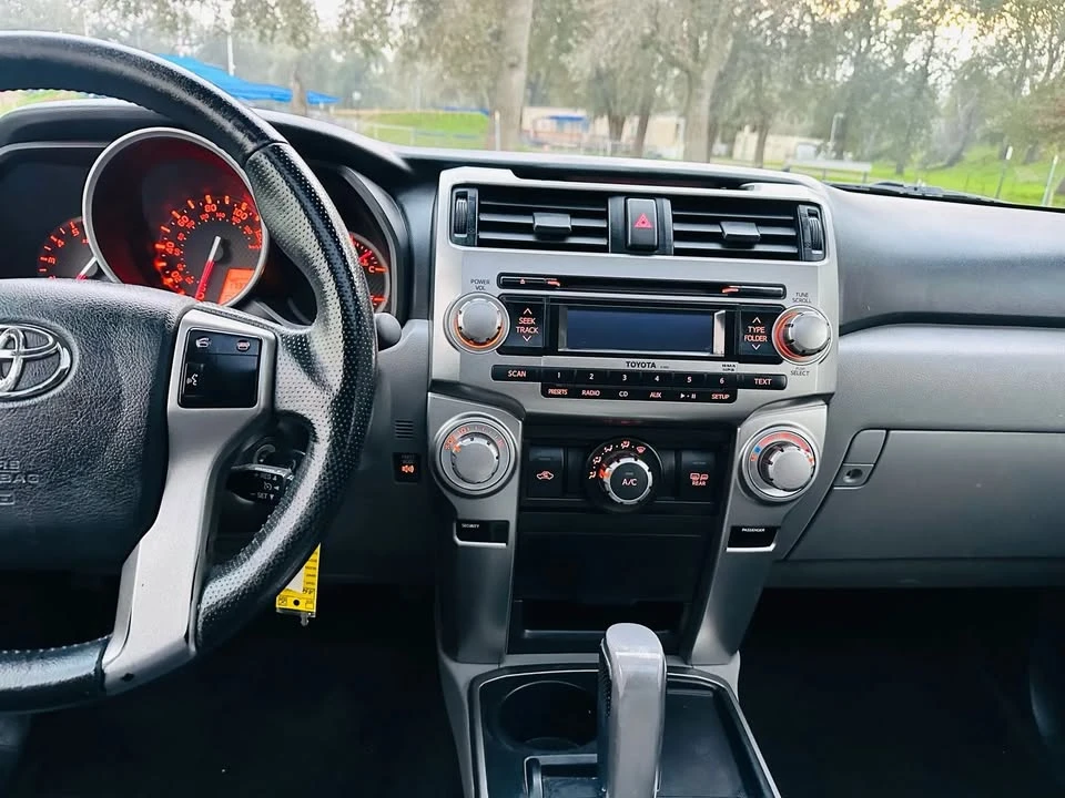 2010 Toyota 4Runner 5th Gen - Image 14 of 20