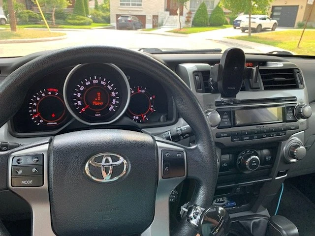 2010 Toyota 4Runner 5th Gen - Image 9 of 11