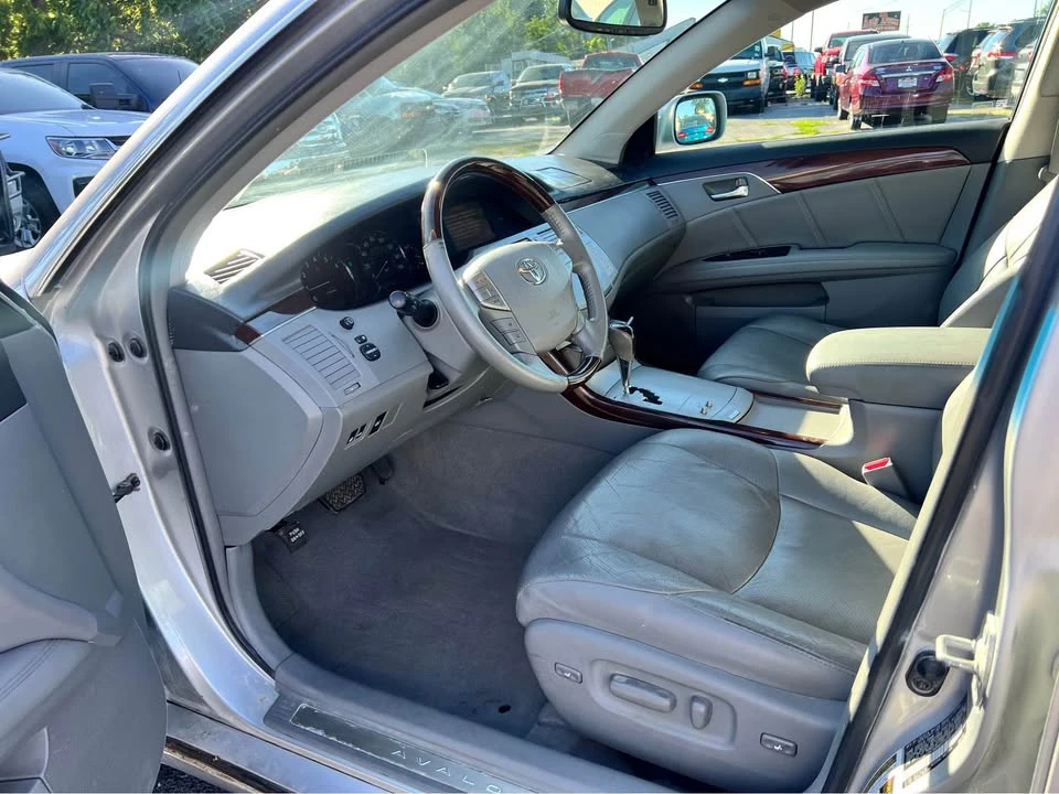 2010 Toyota Avalon 3rd Gen - Image 9 of 17