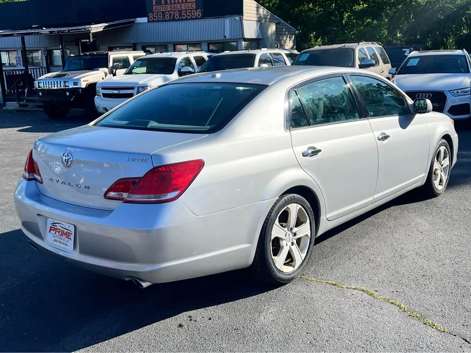 2010 Toyota Avalon 3rd Gen - Image 5 of 17