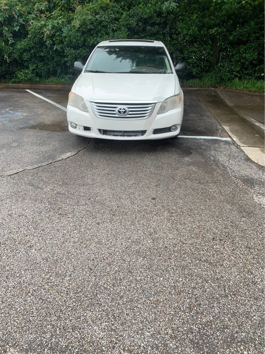 2010 Toyota Avalon 3rd Gen - Image 2 of 5