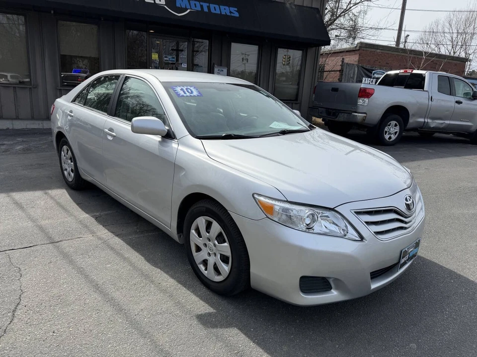 2010 Toyota Camry 6th Gen - Image 6 of 21