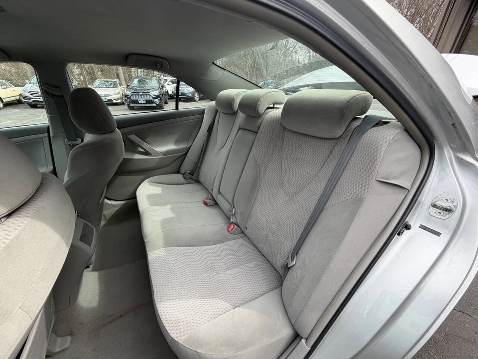 2010 Toyota Camry 6th Gen - Image 16 of 21