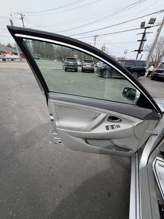 2010 Toyota Camry 6th Gen - Image 15 of 21