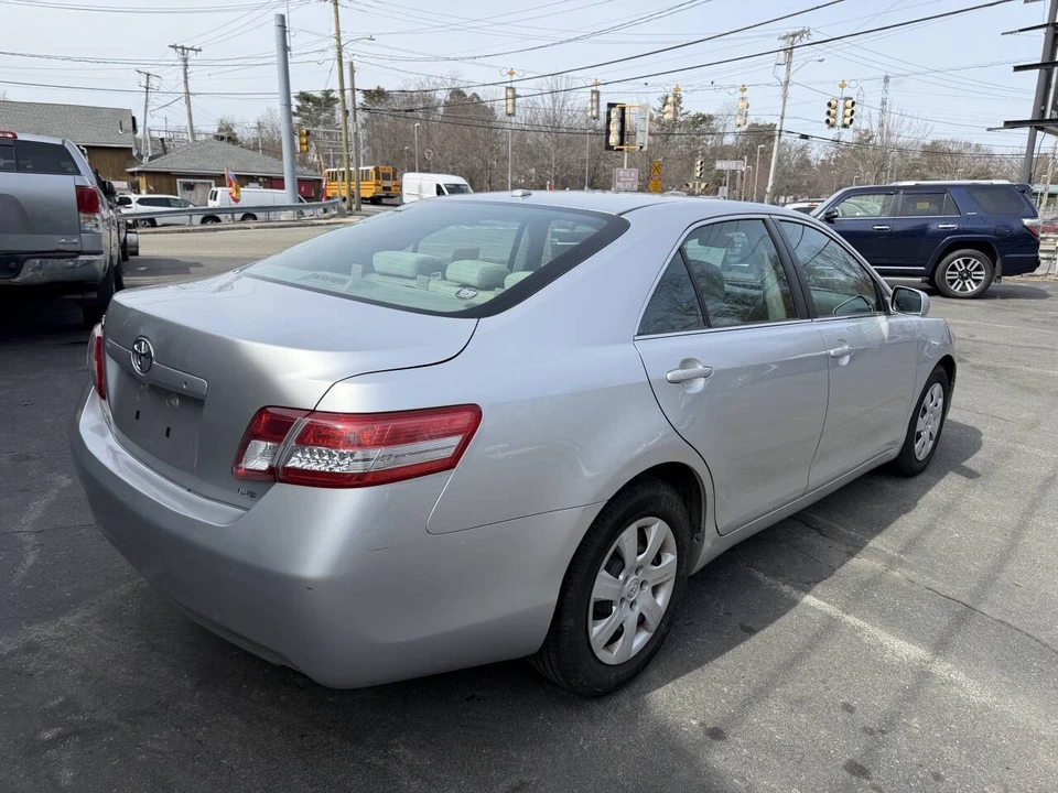 2010 Toyota Camry 6th Gen - Image 9 of 21