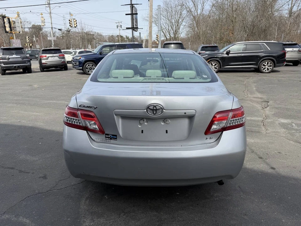 2010 Toyota Camry 6th Gen - Image 11 of 21