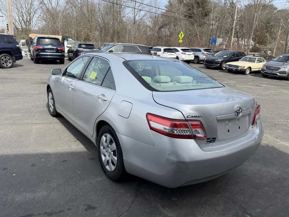 2010 Toyota Camry 6th Gen - Image 8 of 21