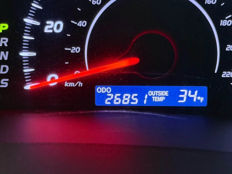 2010 Toyota Camry 6th Gen - Image 16 of 21