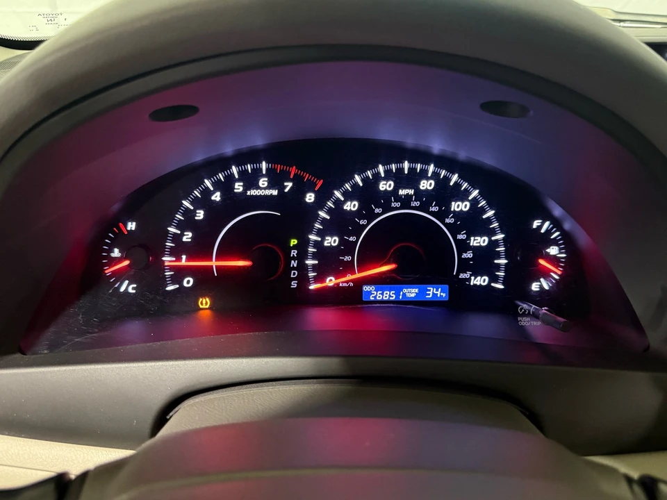 2010 Toyota Camry 6th Gen - Image 15 of 21