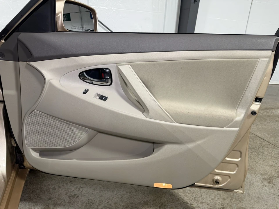 2010 Toyota Camry 6th Gen - Image 21 of 21