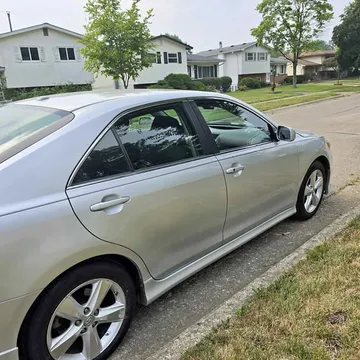2010 Toyota Camry SE Sedan 4D