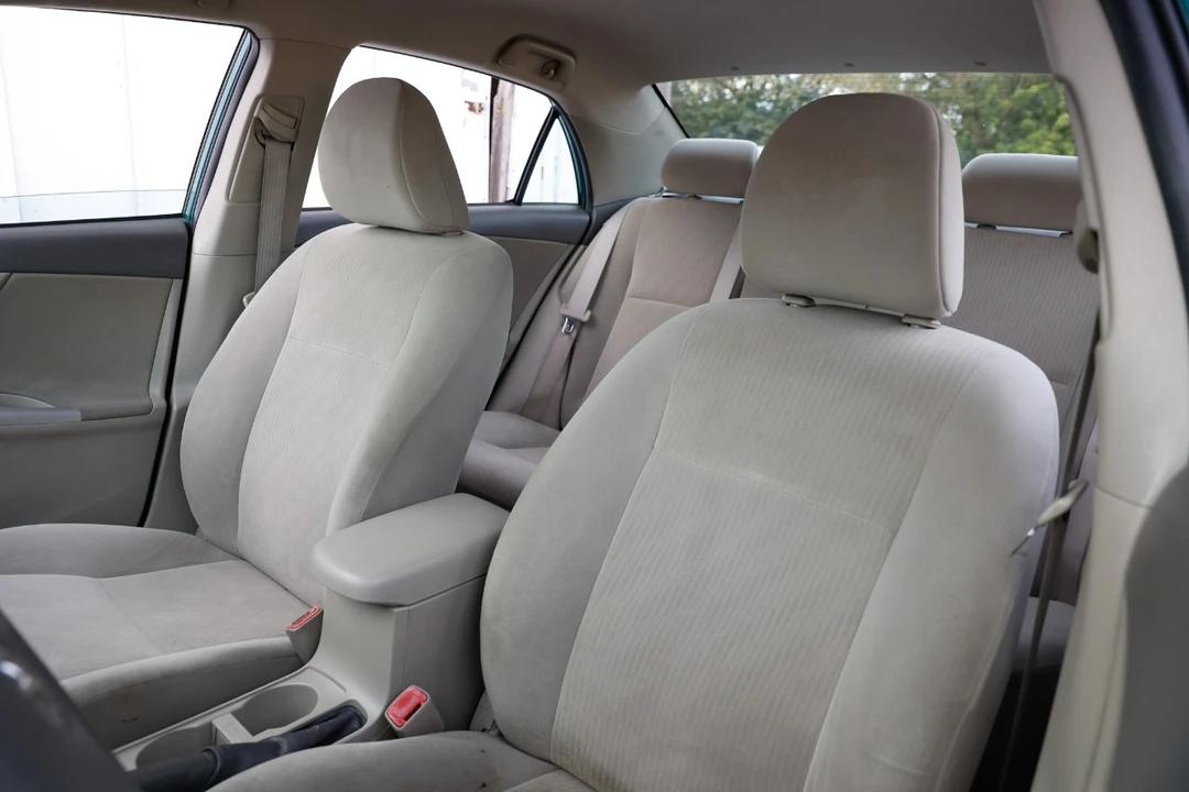 2010 Toyota Corolla 10th Gen - Image 6 of 12
