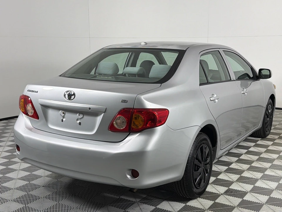 2010 Toyota Corolla 10th Gen - Image 5 of 12