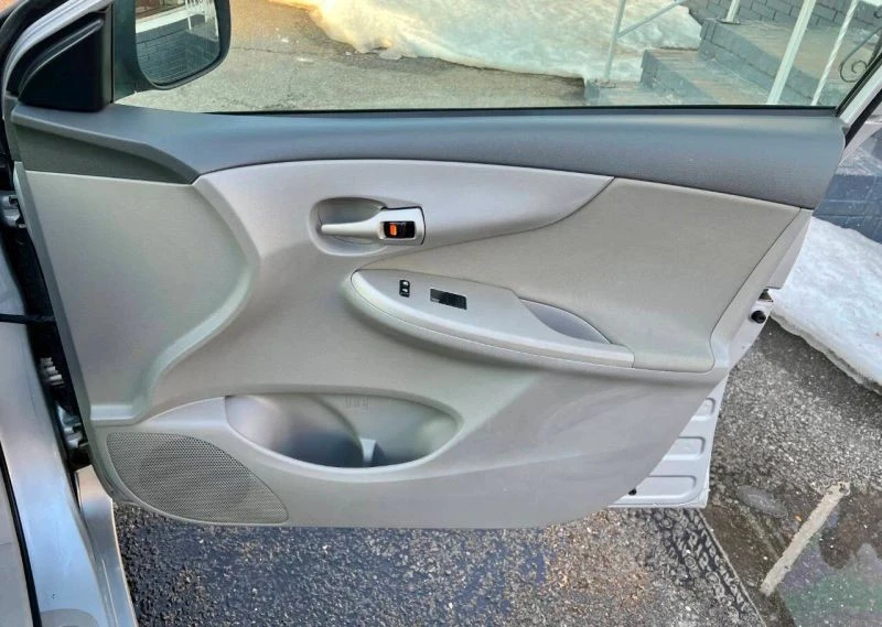 2010 Toyota Corolla 10th Gen - Image 10 of 12