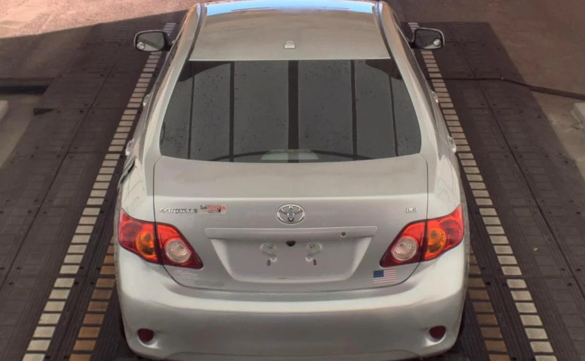 2010 Toyota Corolla 10th Gen - Image 5 of 13