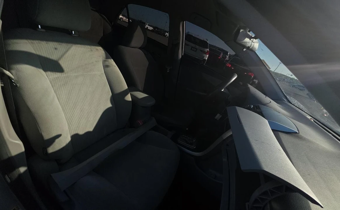 2010 Toyota Corolla 10th Gen - Image 8 of 13